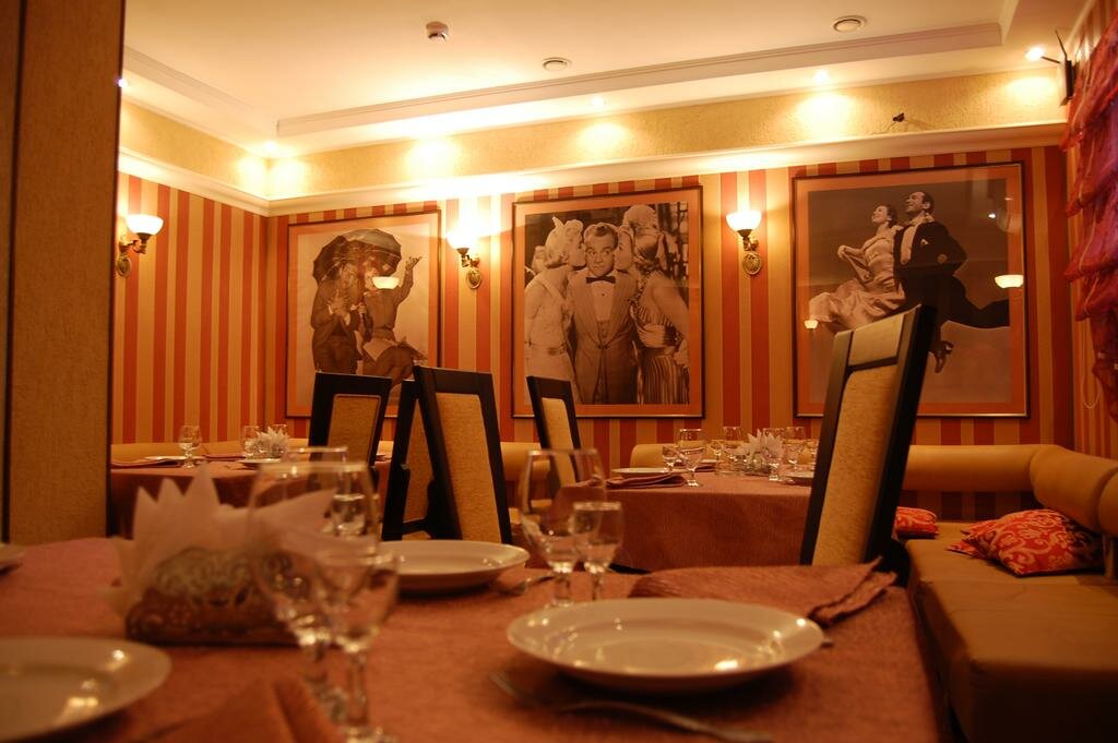 Гостиничный комплекс 12 Стульев Пенза-12