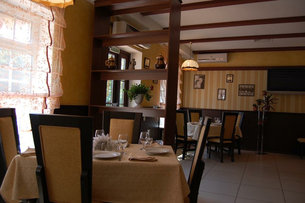 Гостиничный комплекс 12 Стульев Пенза-37