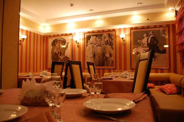 Гостиничный комплекс 12 Стульев Пенза-11